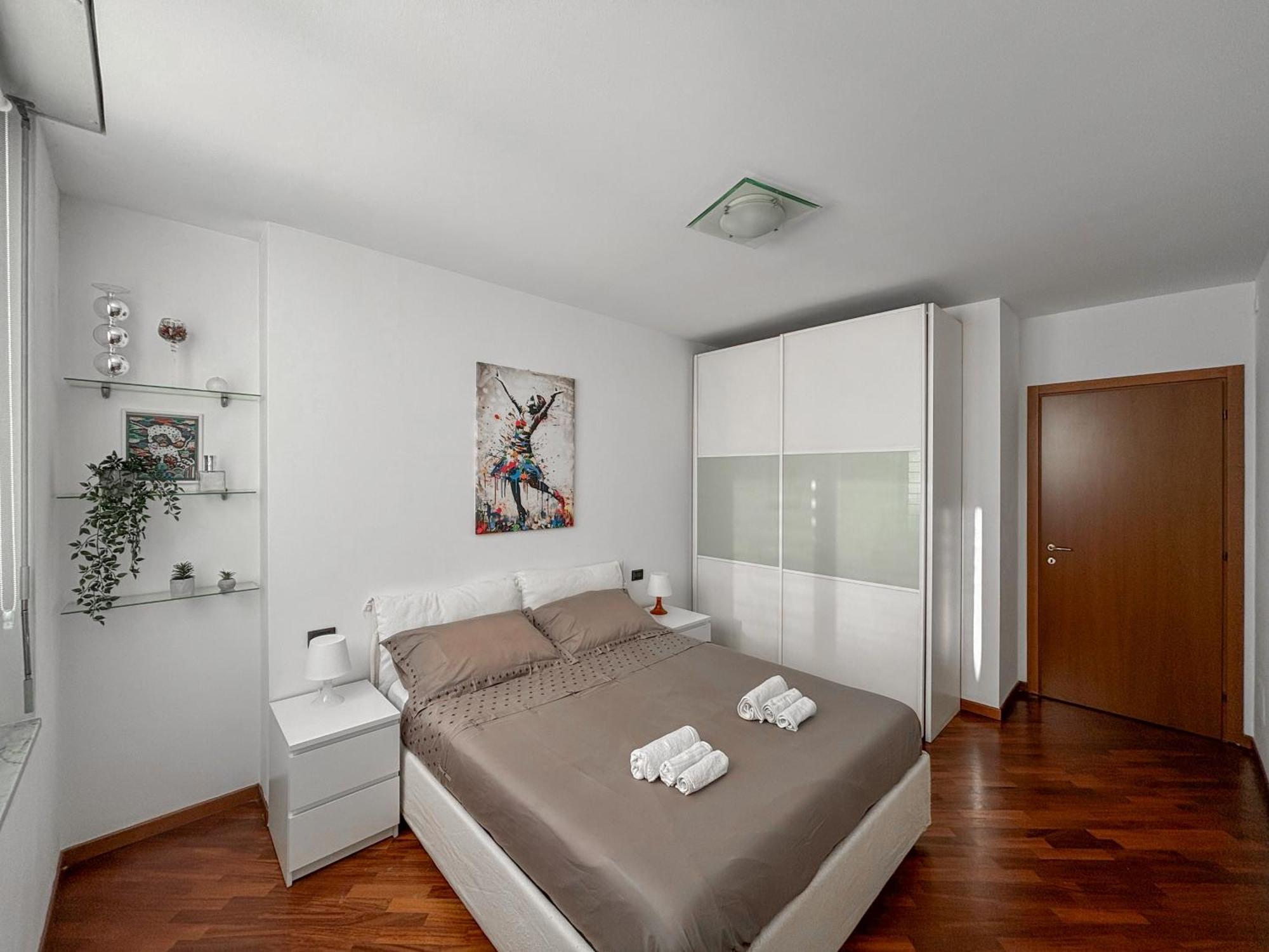 科莫Bilocale Con Terrazzo E Box Auto Su Richiesta公寓 外观 照片