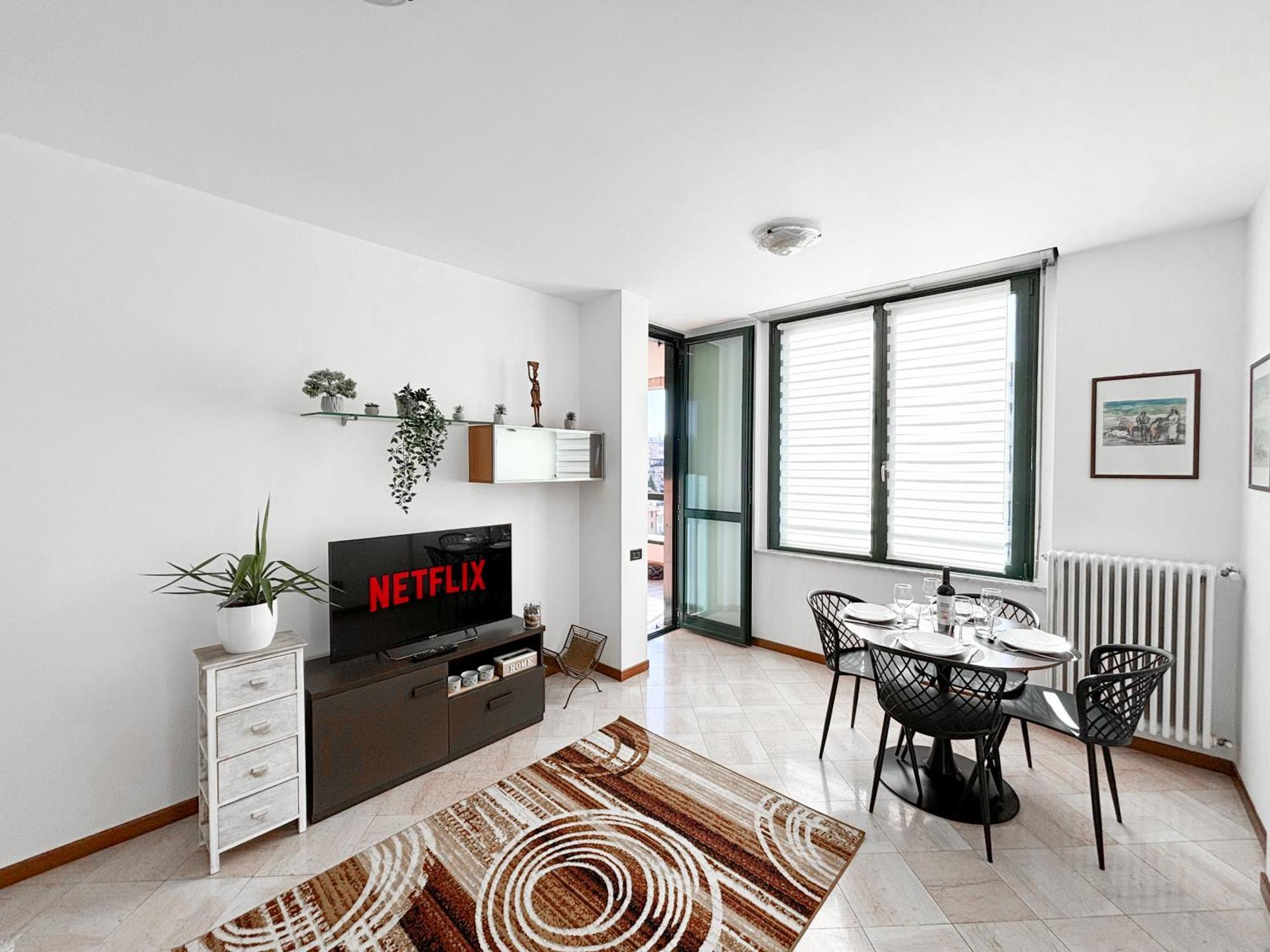 科莫Bilocale Con Terrazzo E Box Auto Su Richiesta公寓 外观 照片
